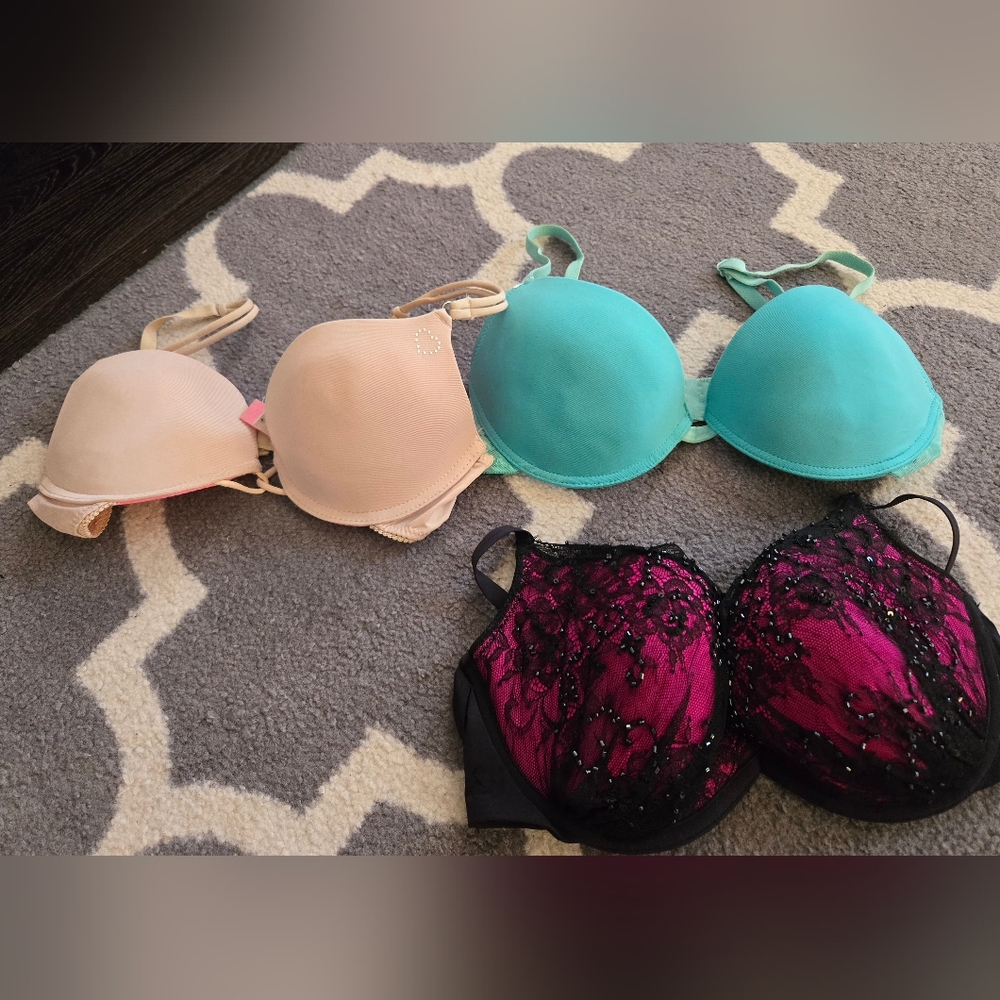 Elegant Lace and Smooth Women's Bra Set